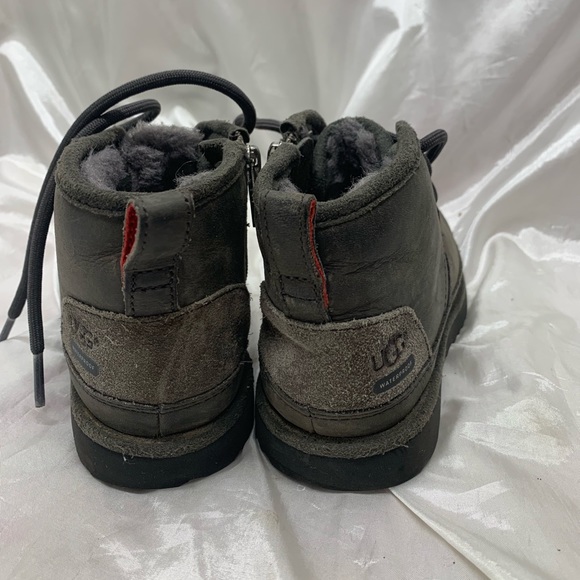 ❌SOLD❌UGG Nuemel Il Waterproof Boots - Picture 6 of 7
